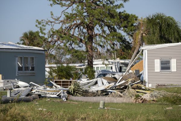 Double Wide Demolition in Eagle
